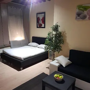Appartement Cute,cosy,comfortable Studio In The Heart Of, Antwerpen